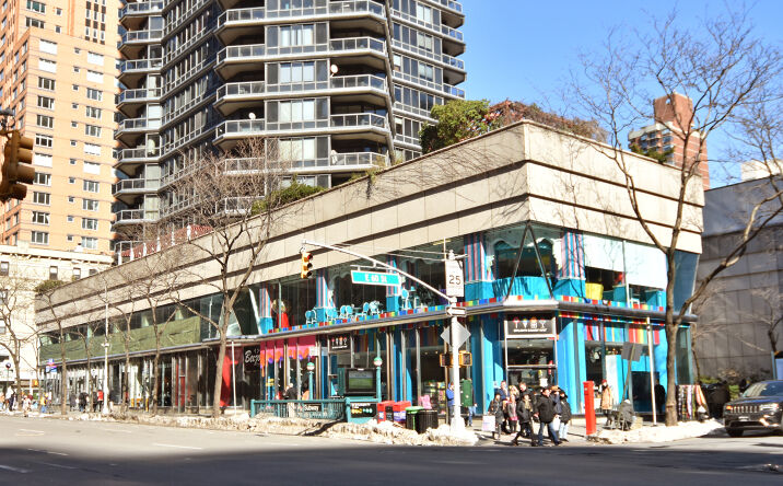 Pictures of Retail, Restaurant property located at 1011-1029 Third Avenue, New York, NY 10065 for lease - image #1