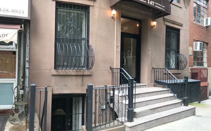 Pictures of Retail property located at 147 E 90th St, New York, NY 10128 for lease - image #1