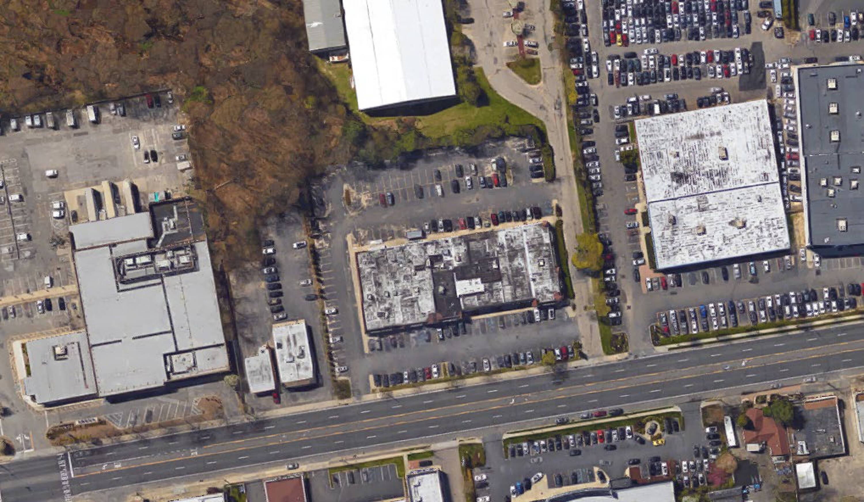 856874 E Jericho Tpke, Huntington Station, NY 11746