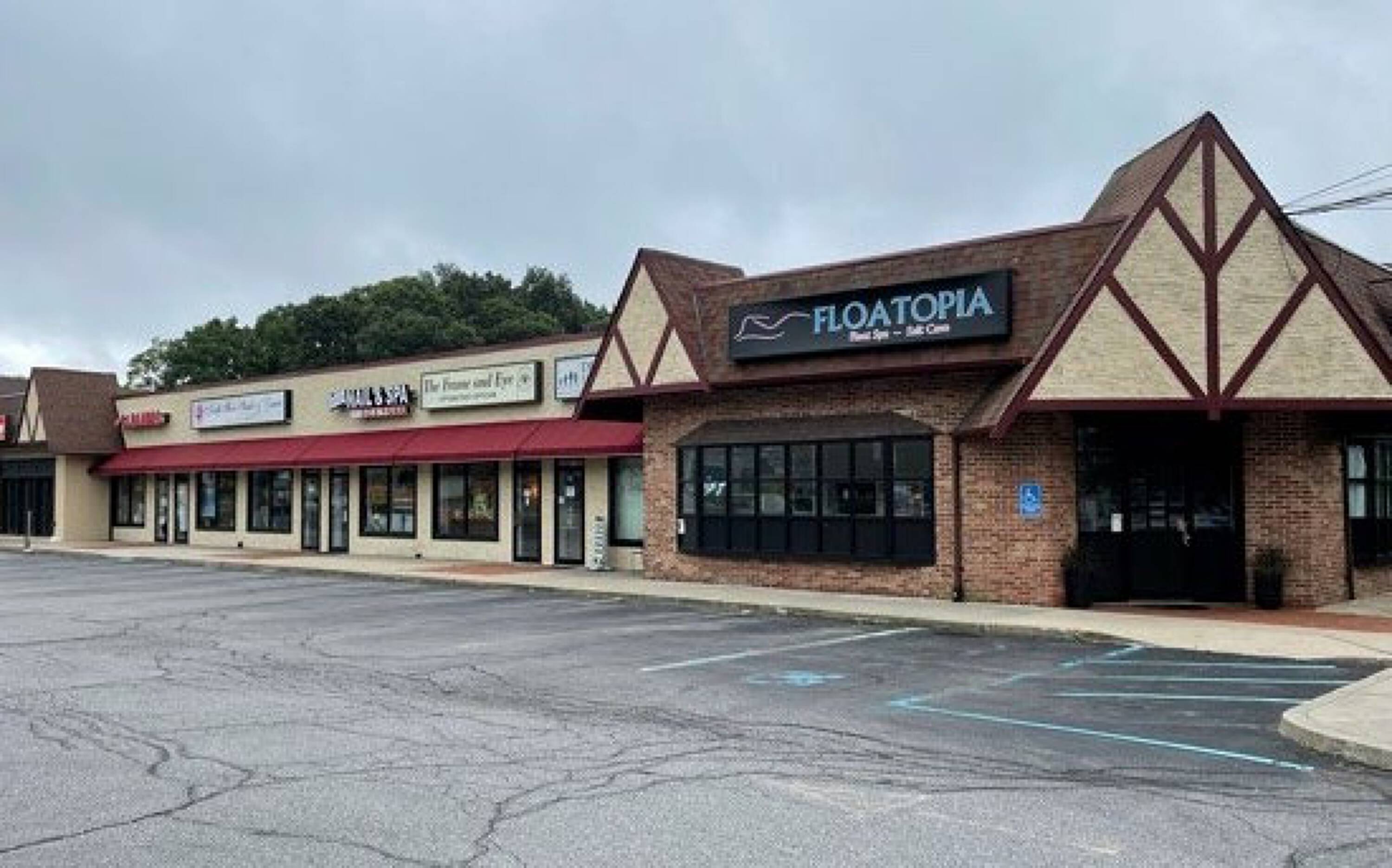 856874 E Jericho Tpke, Huntington Station, NY 11746