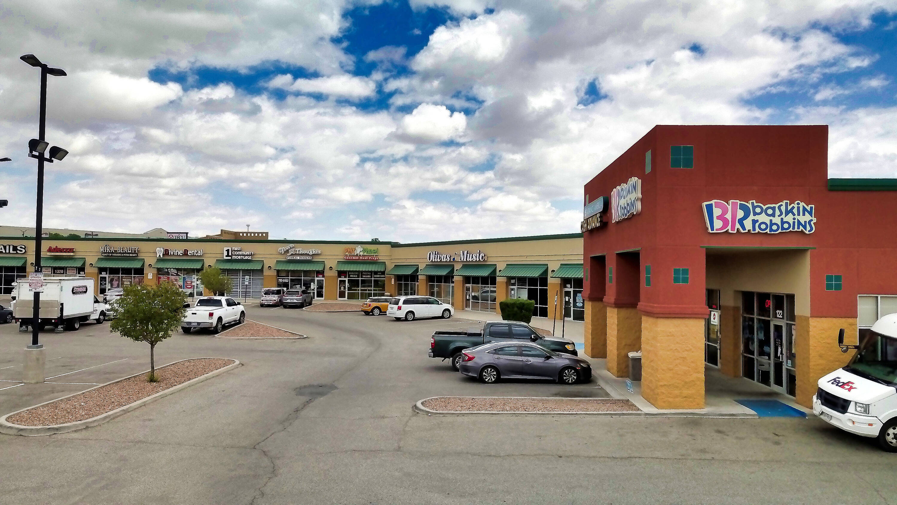 Lease Commercial Real Estate And Property In Estrella, 40% OFF
