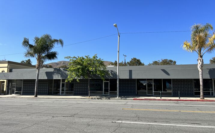 Pictures of Retail property located at 2363 E Main St, Ventura, CA 93003 for lease - image #1