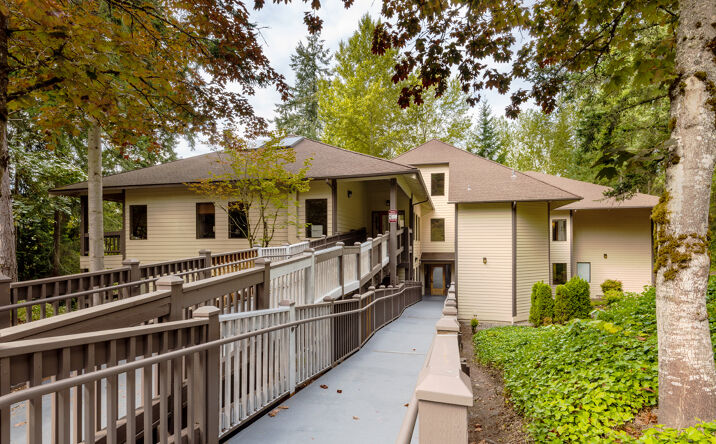 Pictures of Office property located at 3805 108th Ave NE, Bellevue, WA 98004 for lease - image #1