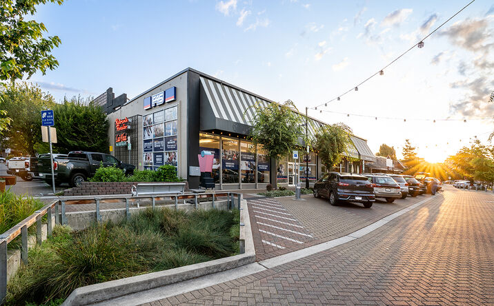 Pictures of Retail property located at 120 Park Ln, Kirkland, WA 98033 for lease - image #1