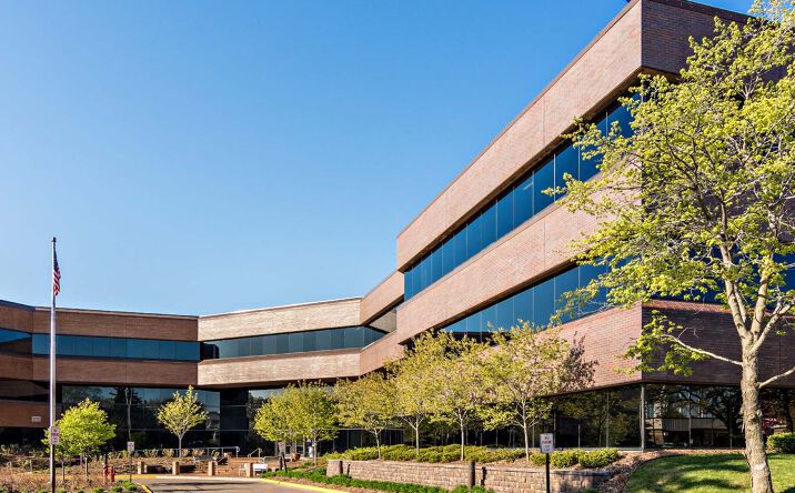 Pictures of Office property located at 7500 Olson Memorial Hwy, Golden Valley, MN 55427 for lease - image #1