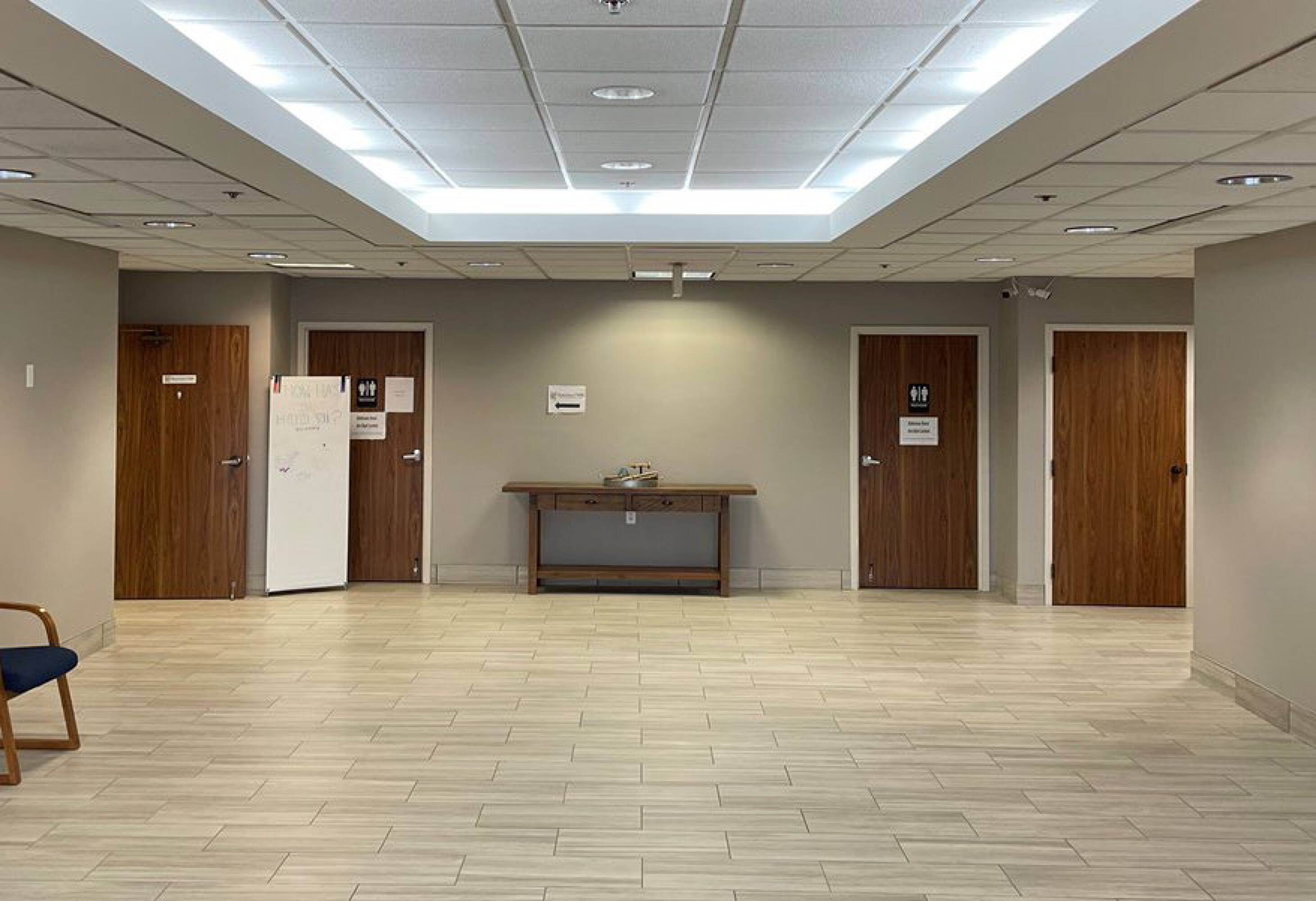 331 E Puetz Rd, Oak Creek, WI 53154