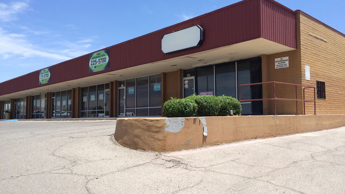 550 N Yarbrough Dr, El Paso, TX 79915 Retail Space for Lease