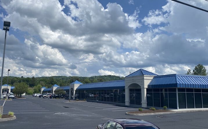 Pictures of Office property located at 2004 American Way, Kingsport, TN 37660 for lease - image #1