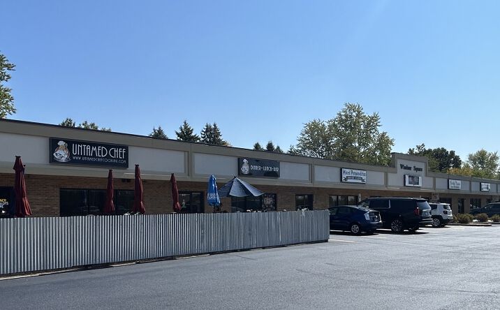 Pictures of Retail, Office property located at 7336 N University St, Peoria, IL 61614 for lease - image #1