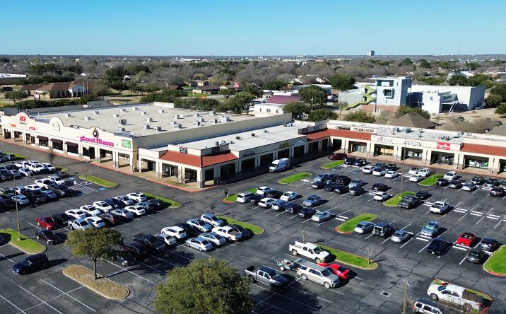 Pictures of Retail property located at 2501 Texas Ave S, College Station, TX 77840 for lease - image #1