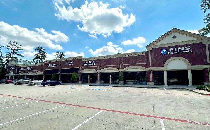 Pictures of Retail, Restaurant property located at 3707 College Park Dr, Conroe, TX 77384 for lease - image #1