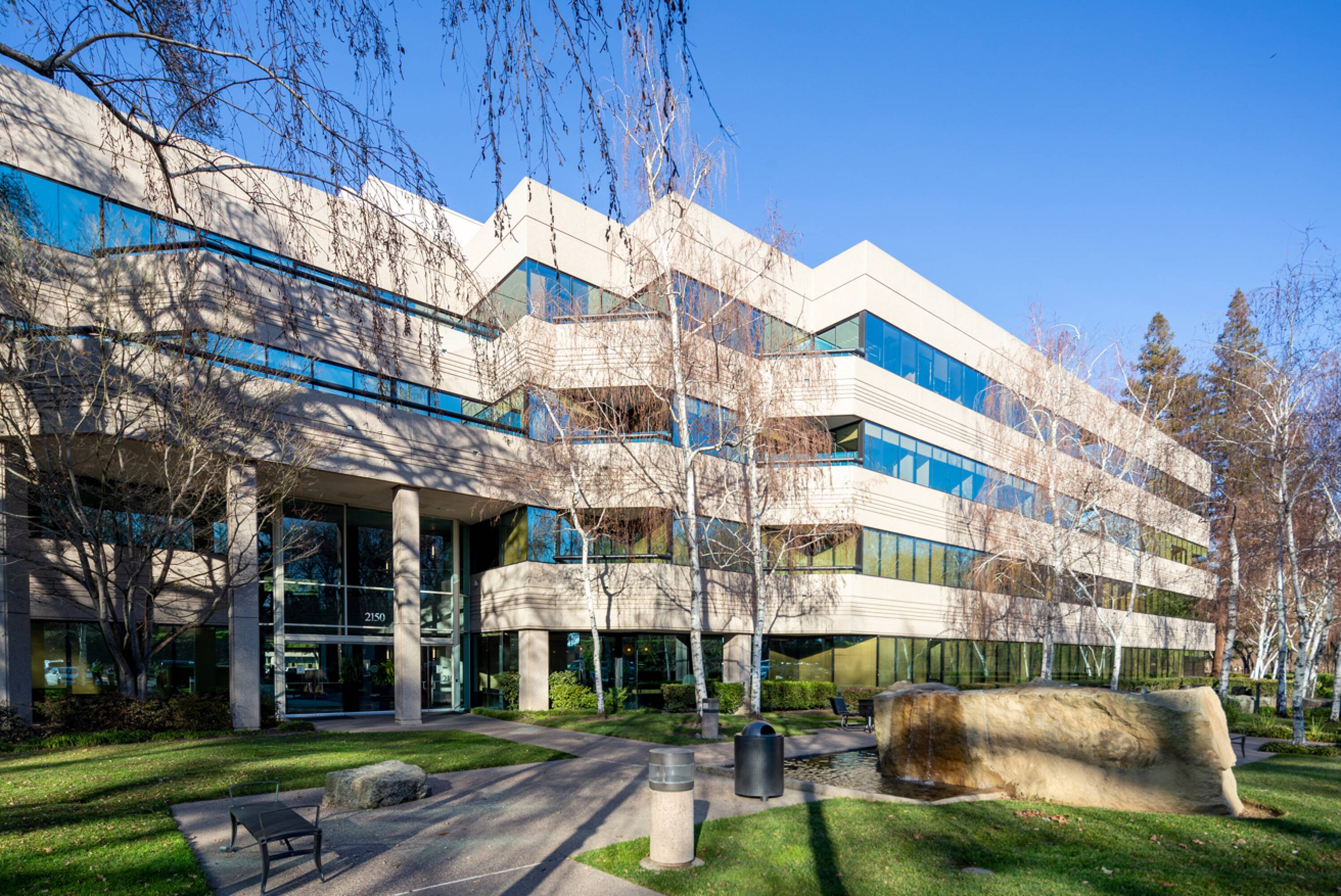 2150 River Plaza Dr, Sacramento, CA 95833