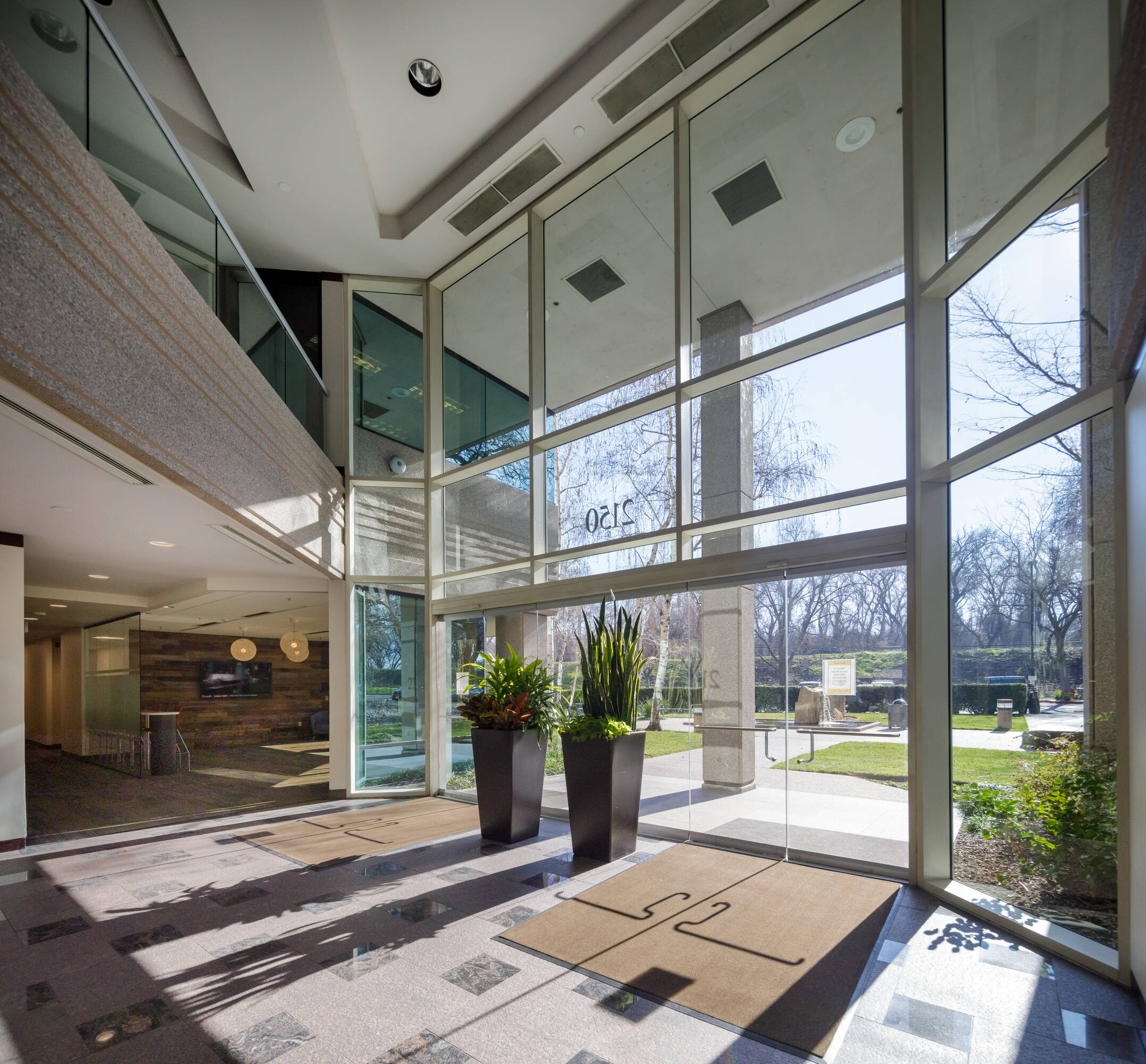 2150 River Plaza Dr, Sacramento, CA 95833