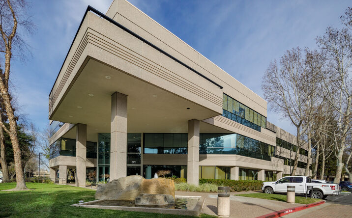 Pictures of Office property located at 2151 River Plaza Dr, Sacramento, CA 95833 for lease - image #1
