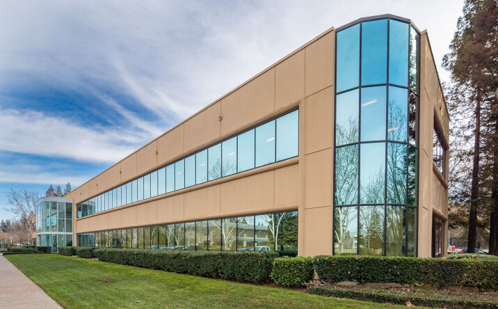 Pictures of Office property located at 2295 Gateway Oaks Dr, Sacramento, CA 95833 for lease - image #1