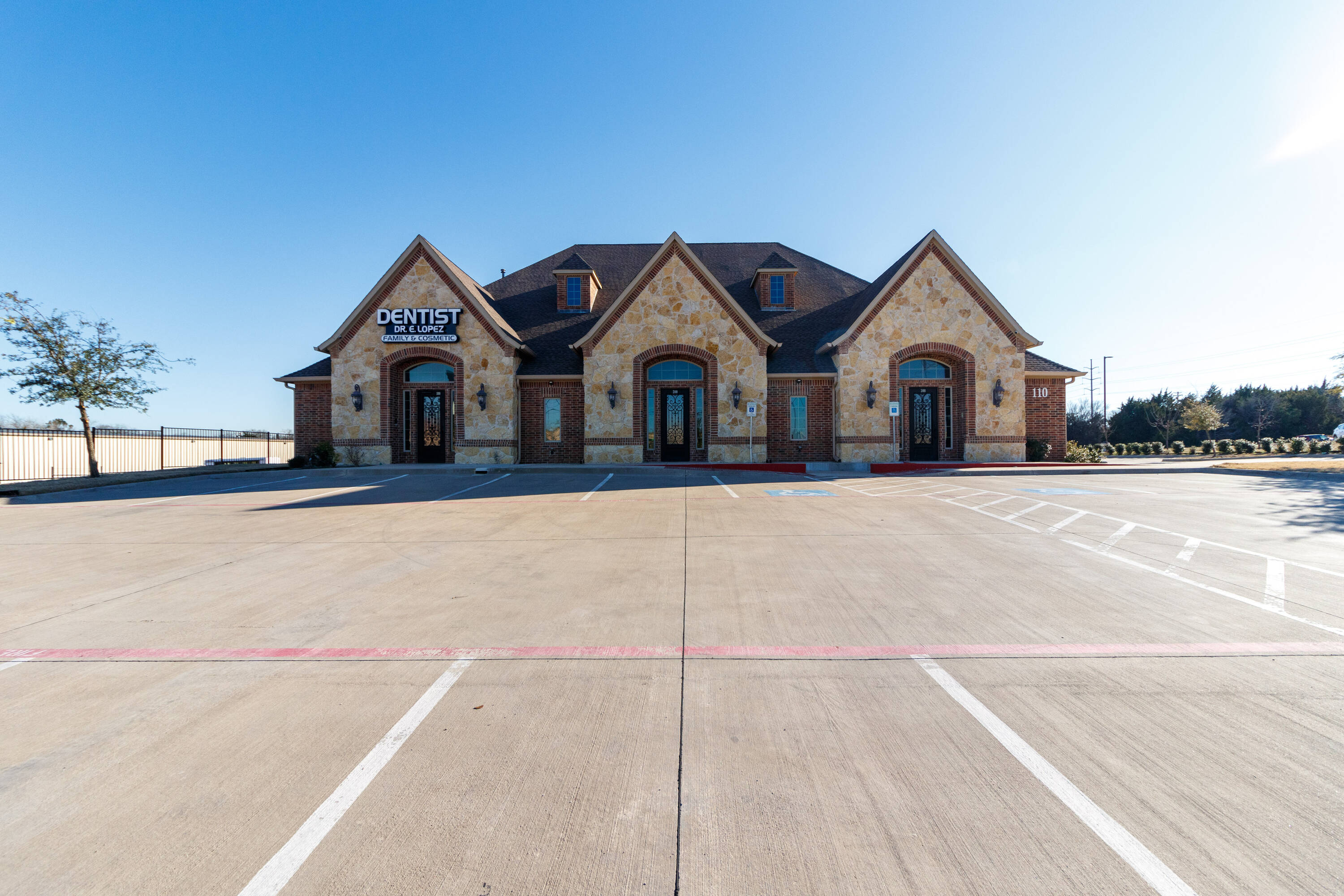 Dentist in Cedar Hills, TX