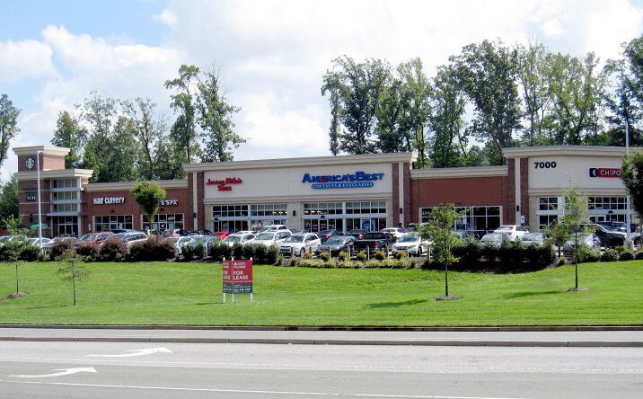 Pictures of Retail, Restaurant property located at Glenside Drive & Forest Avenue, Richmond, VA 23230 for lease - image #1