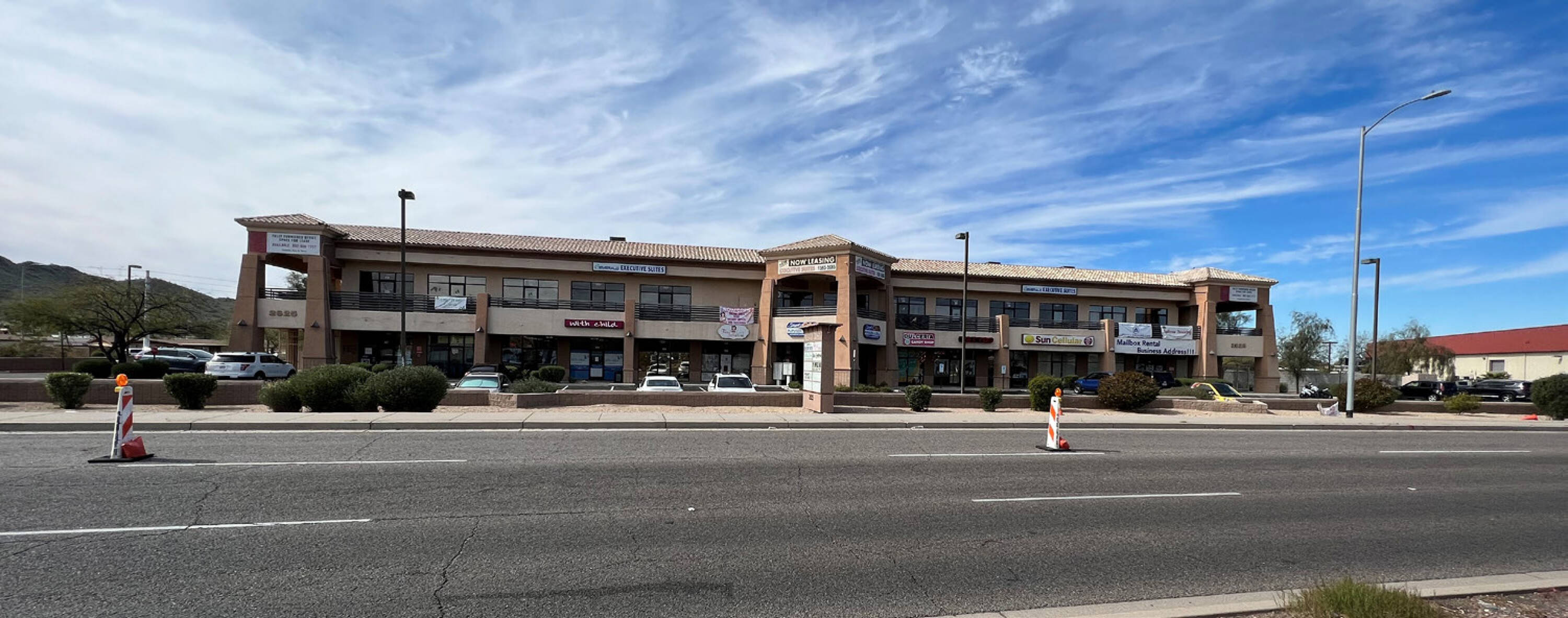 2625 E Greenway Pkwy, Phoenix, AZ 85032