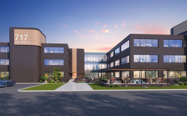 Pictures of Office property located at 717 Office Pkwy, Creve Coeur, MO 63141 for lease - image #1