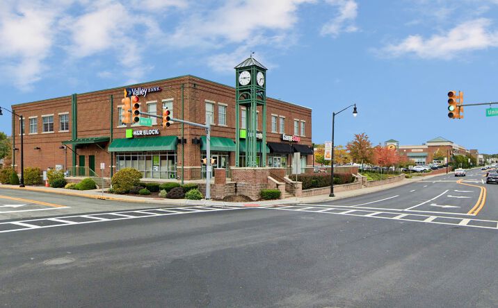 Pictures of Office, Restaurant property located at 147 Main St @ Union St, Lodi, NJ 07644 for lease - image #1