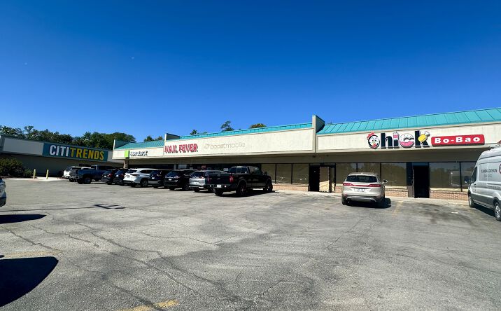 Pictures of Retail, Office property located at 7418 N 30th St, Omaha, NE 68112 for lease - image #1