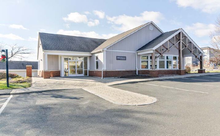 Pictures of Retail, Office property located at 120 Simsbury Rd, Avon, CT 06001 for lease - image #1
