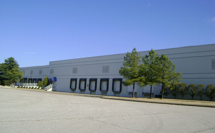 Pictures of Industrial property located at 4140 B F Goodrich Blvd, Memphis, TN 38118 for lease - image #1