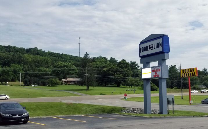 Pictures of Retail property located at 1717 E Central Ave, LaFollette, TN 37766 for lease - image #1
