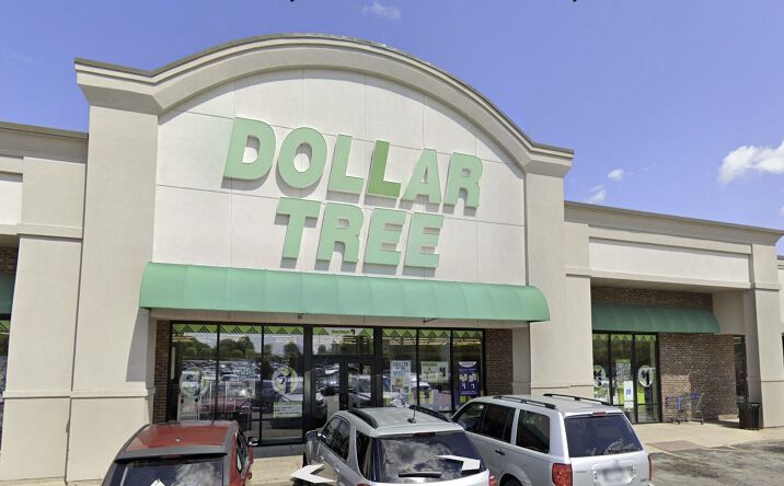 Pictures of Office, Retail, Restaurant property located at 3818 W Riverside Blvd, Rockford, IL 61101 for lease - image #1