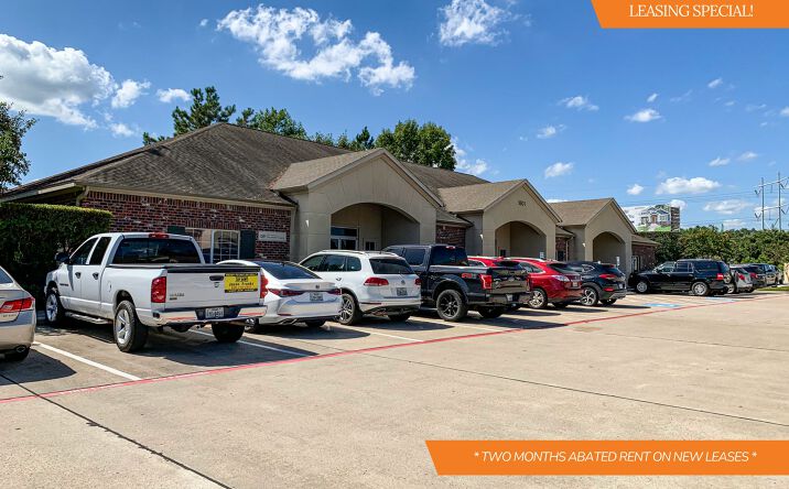 Pictures of Office property located at 1801 W White Oak Terrace, Conroe, TX 77304 for lease - image #1