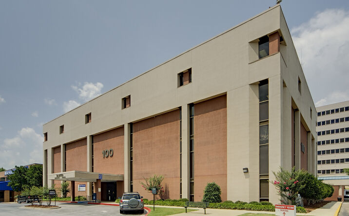 Pictures of Office property located at 100 Medical Center Dr, Gadsden, AL 35903 for lease - image #1