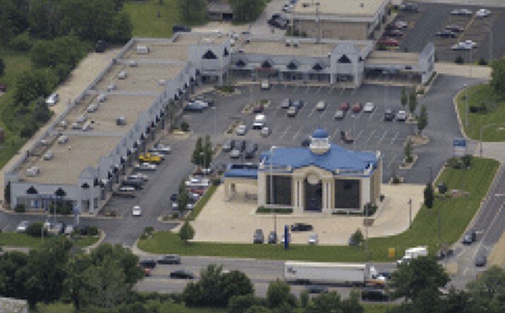 Pictures of Office, Retail property located at 7815 Knoxville Ave, Peoria, IL 61615 for lease - image #1