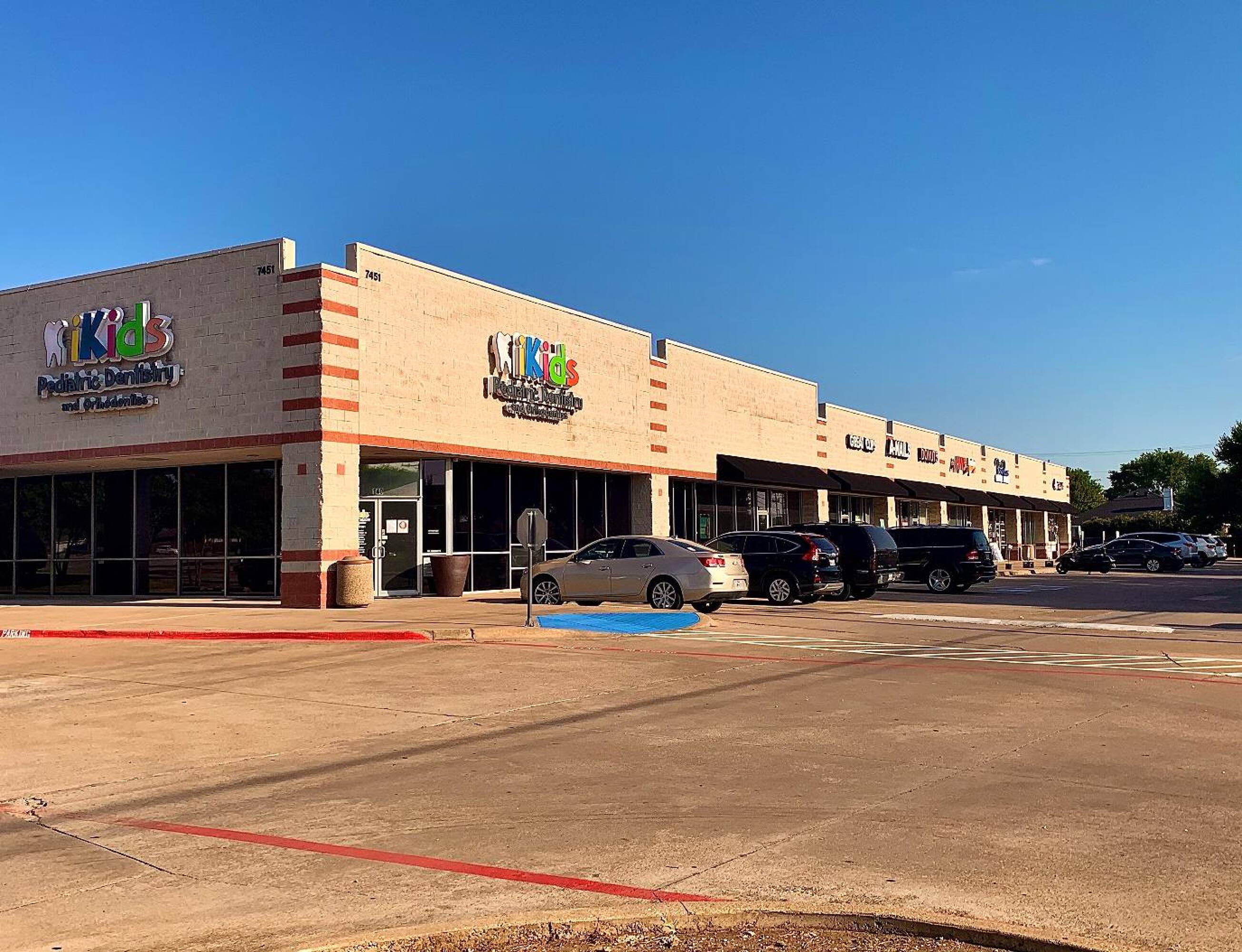 7451 N Beach St, Fort Worth, TX 76137