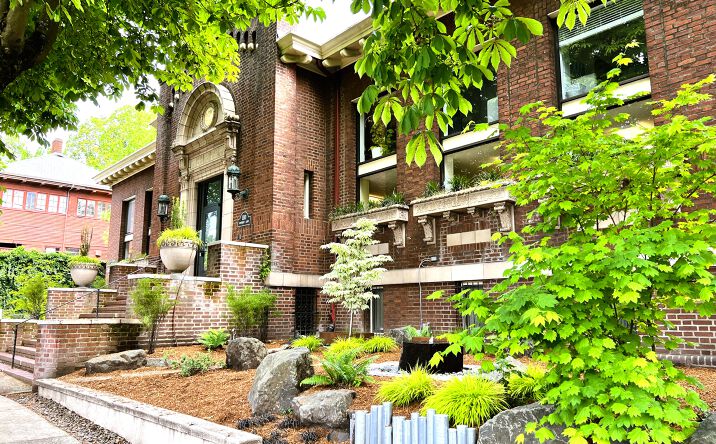 Pictures of Office property located at 1110 SE Alder St, Portland, OR 97214 for lease - image #1