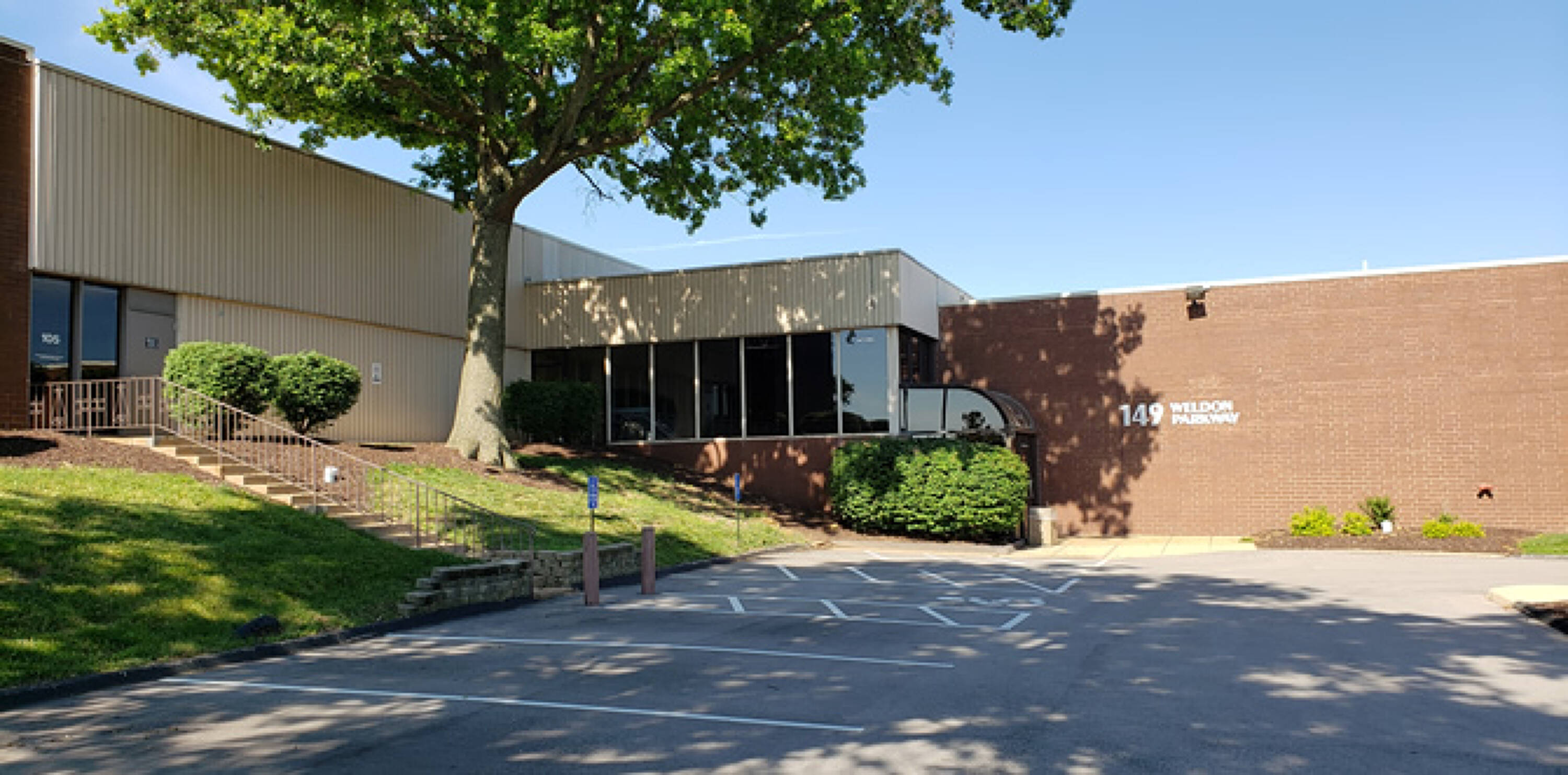 149 Weldon Pkwy, Maryland Heights, MO 63043