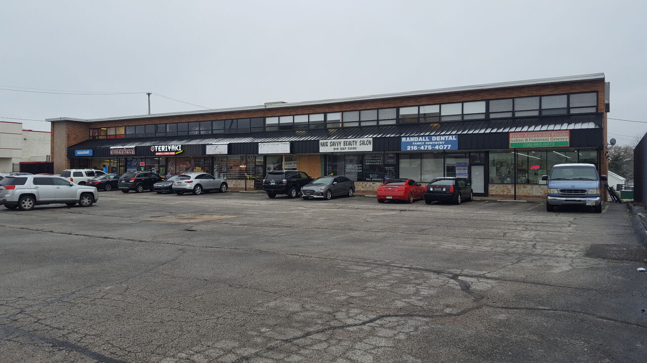 4614 Warrensville Center Rd, North Randall, OH 44128 Retail Space for