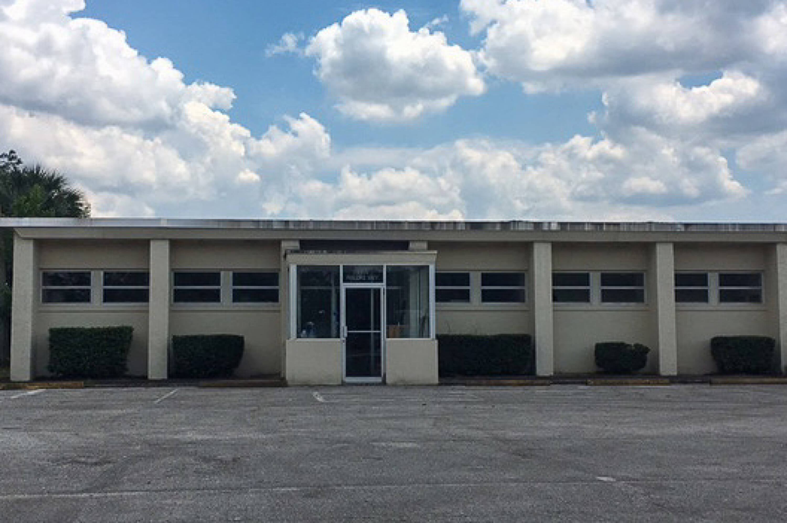 5434 PHILIPS HWY Jacksonville FL 32207-7939 APN: 152984-0000 | Crexi.com