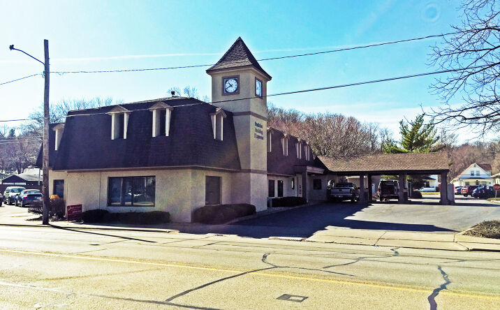 Pictures of Office property located at 252 E Washington St, East Peoria, IL 61611 for lease - image #1