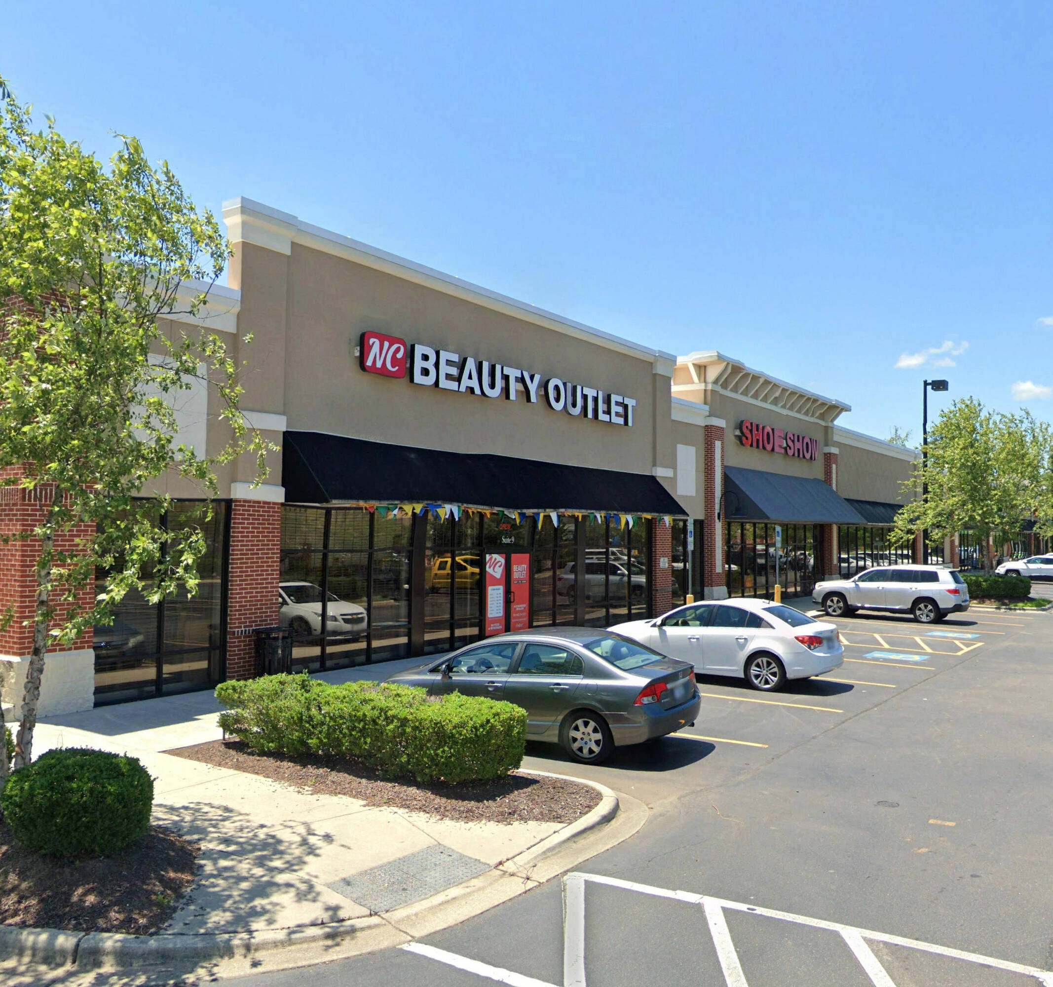 1525 Glenn School Rd, Durham, NC 27704