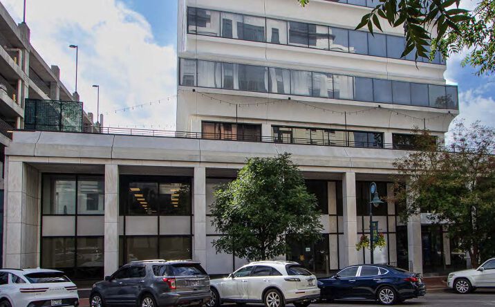 Pictures of Office property located at 1122 Lady St, Columbia, SC 29201 for lease - image #1