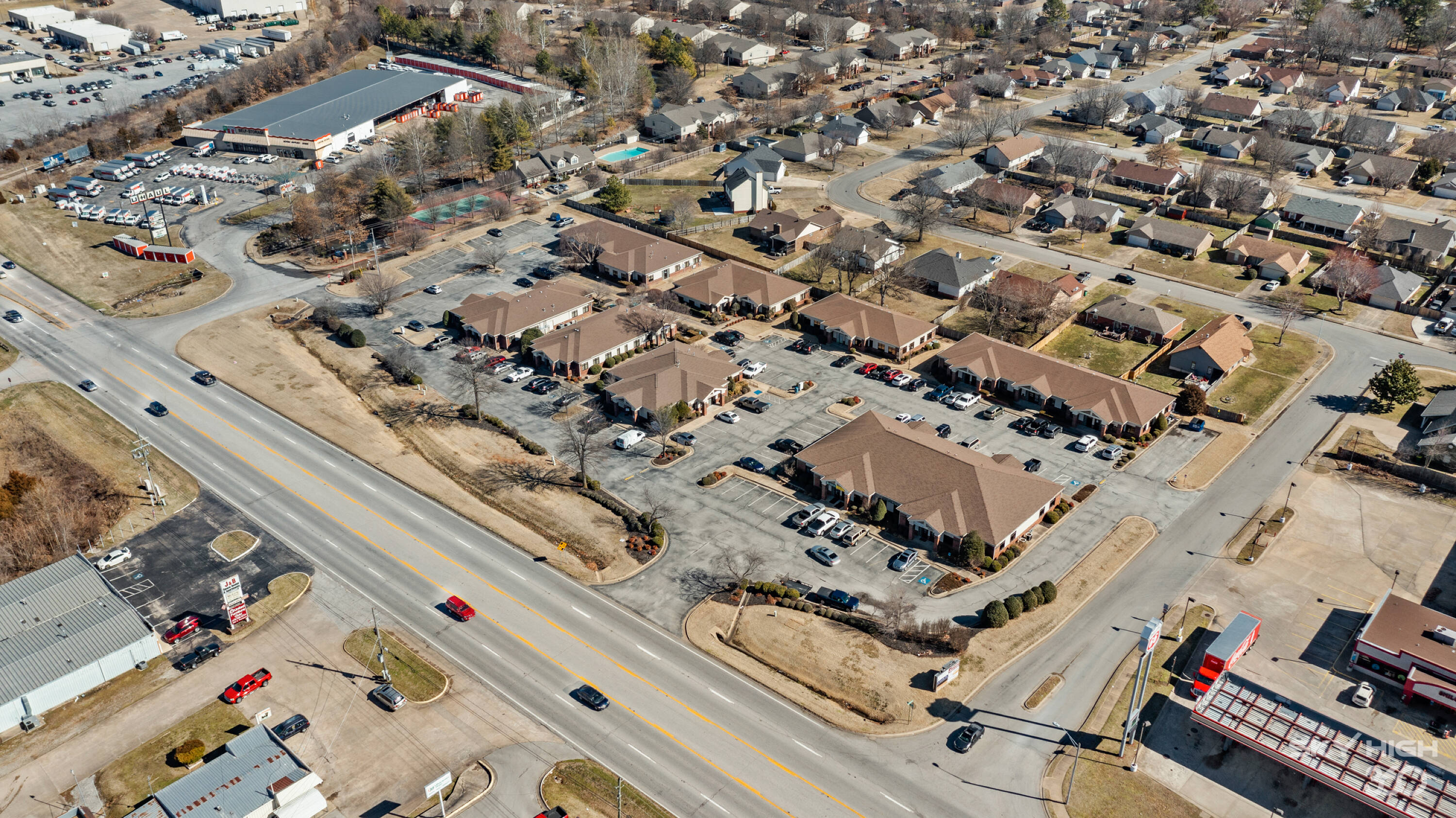 3291 S Thompson St, Springdale, AR 72764