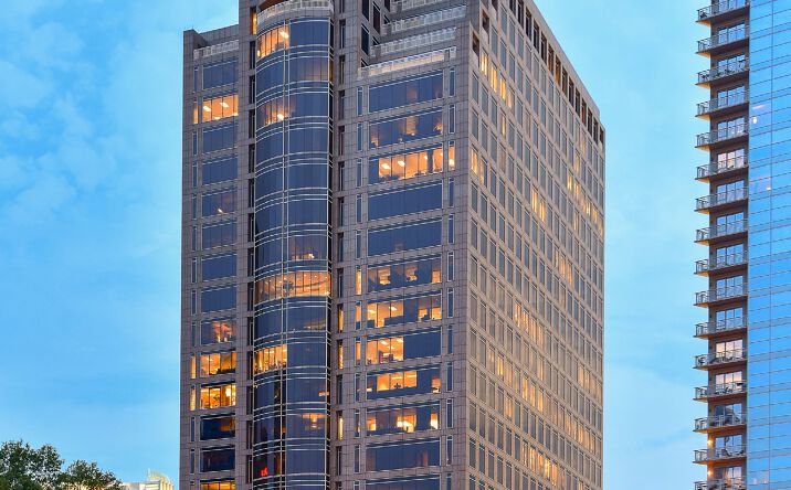 Pictures of Office property located at 227 W Trade St, Charlotte, NC 28202 for lease - image #1