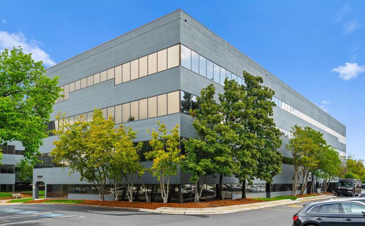 Pictures of Office property located at 11111 & 11121 Carmel Commons Blvd, Charlotte, NC 28226 for lease - image #1