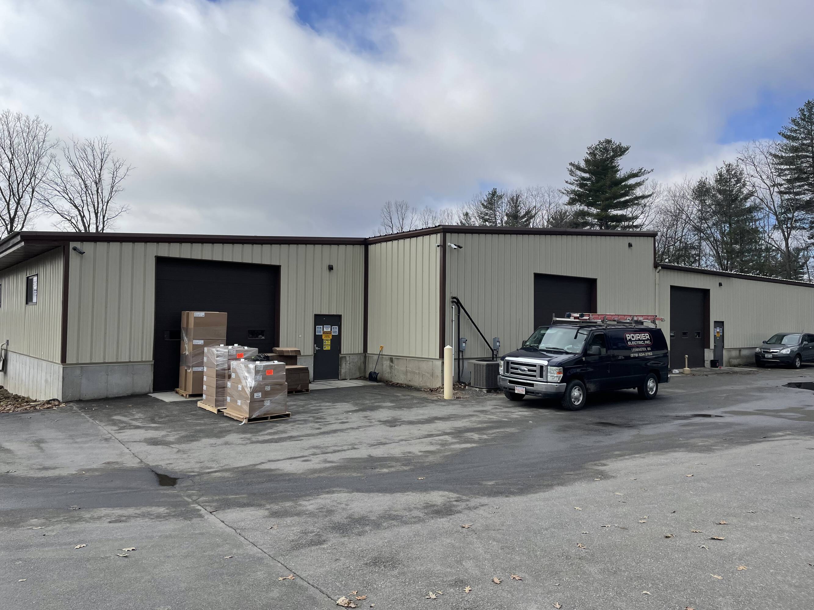 807 Sterling Rd, Lancaster, MA 01523