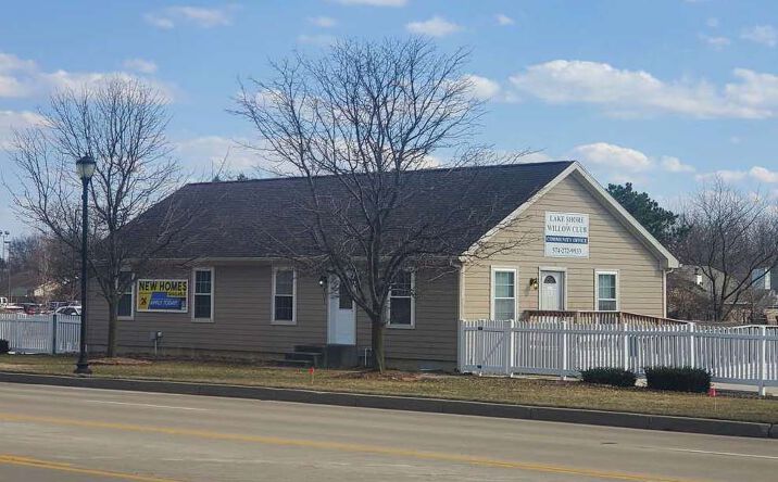 Pictures of Office property located at 801 W Douglas Rd, South Bend, IN 46635 for lease - image #1
