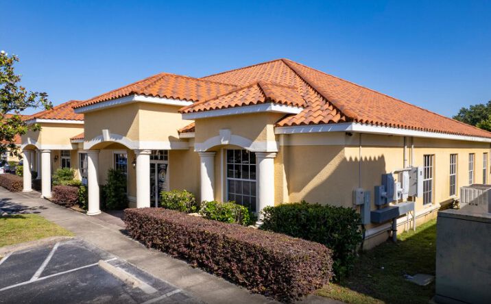 Pictures of Office property located at 1070-1072 E Brandon Blvd, Brandon, FL 33511 for lease - image #1