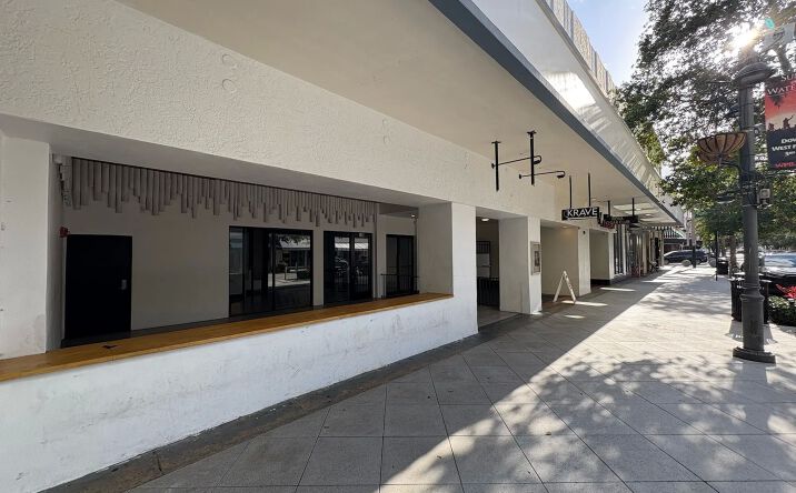 Pictures of Retail, Restaurant property located at 330 Clematis St, West Palm Beach, FL 33401 for lease - image #1