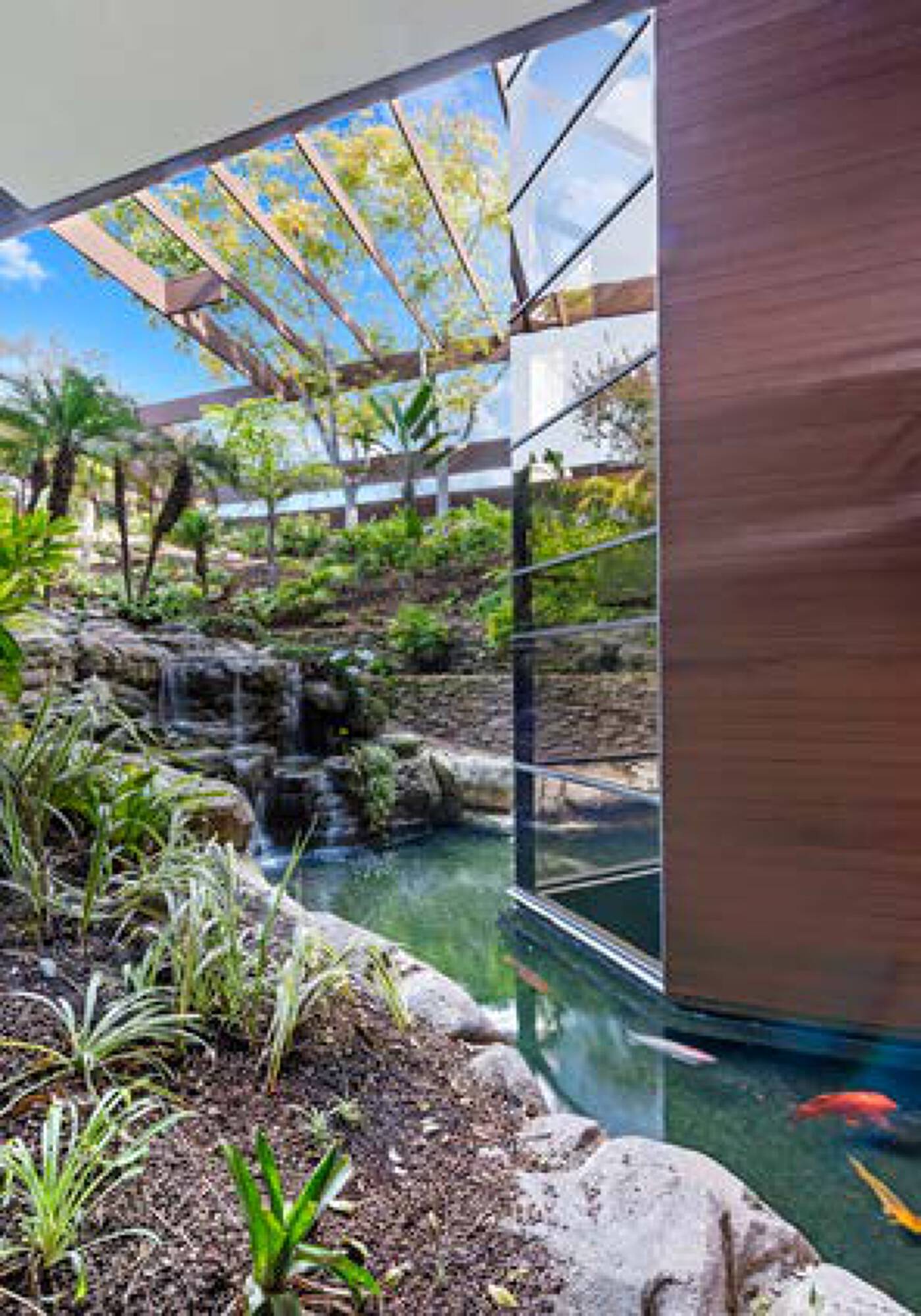 2819312