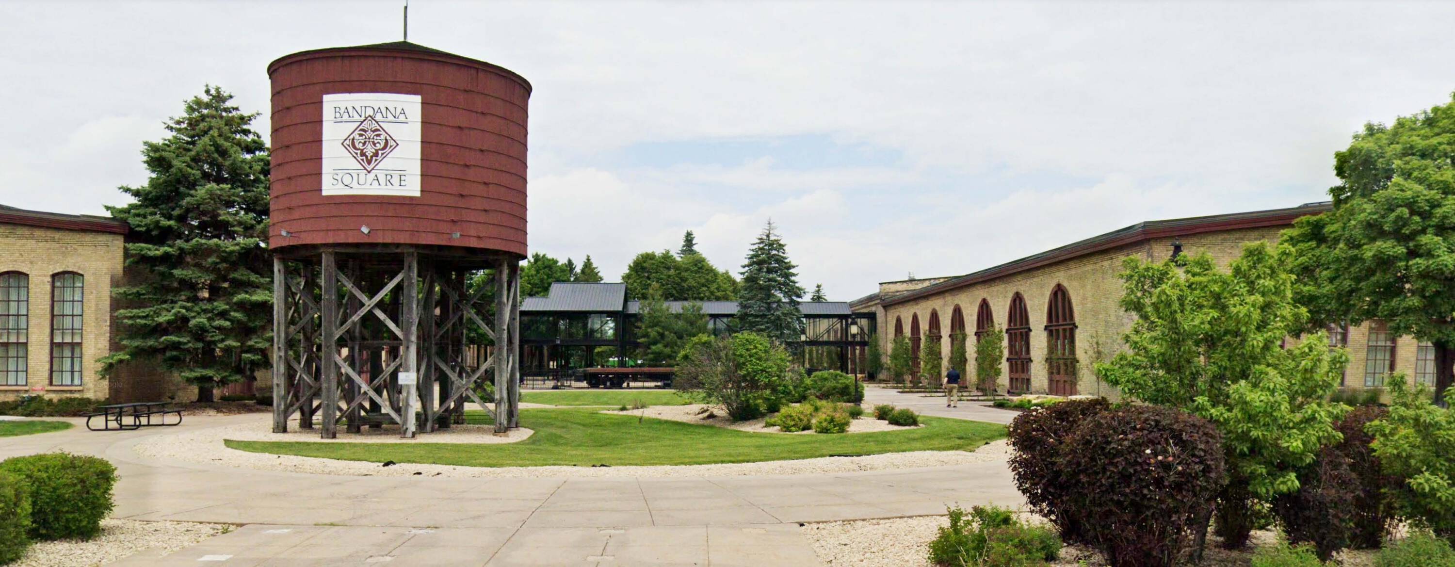 1295 Bandana Boulevard, Saint Paul, MN 55108