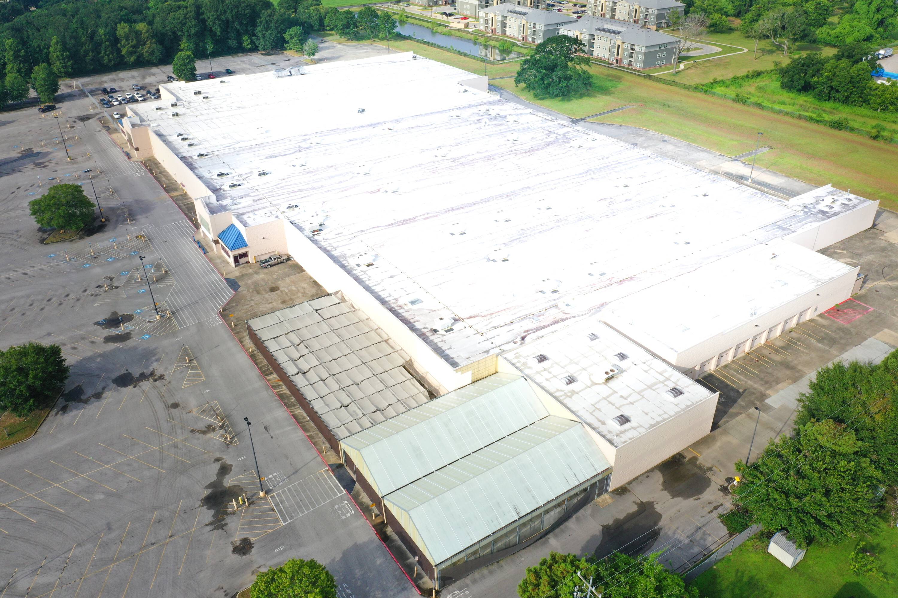 1229 NW Evangeline Thruway, Lafayette, LA 70501